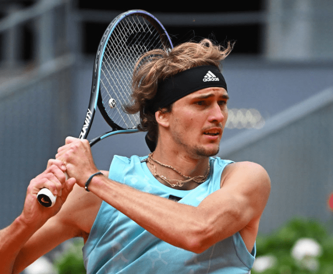  今天勒布伦对战张本智和视频完整 